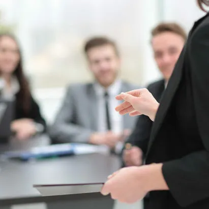 LIDERAZGO Y DIRECCIÓN DE ORGANIZACIONES